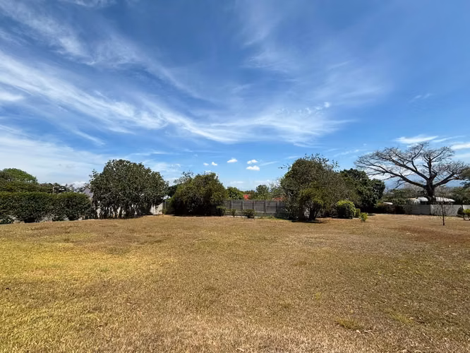 VENTA DE LOTE EN CONDOMINIO PASO DEL SOL - SANTA ANA - Imagen 4