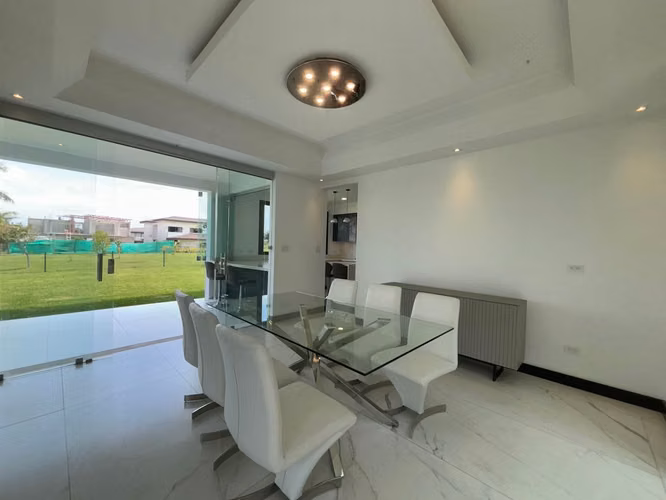 VENTA DE CASA EN CONDOMINIO - LOS REYES - LA GUACIMA - PARA INVERSION