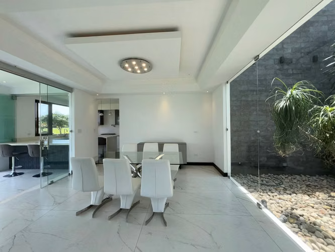 VENTA DE CASA EN CONDOMINIO - LOS REYES - LA GUACIMA - PARA INVERSION