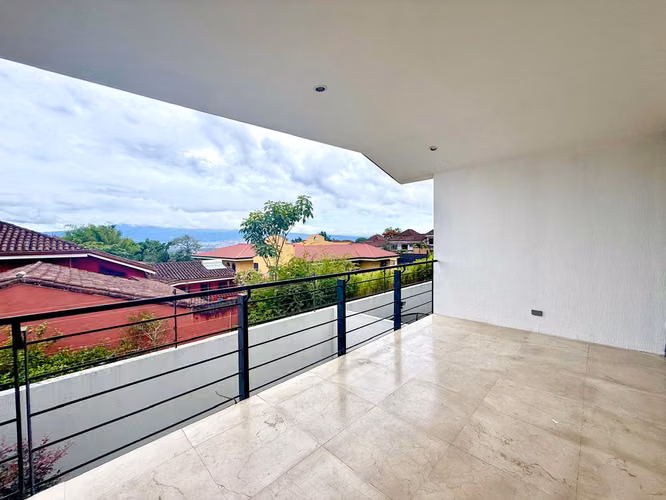 ALQUILER DE CASA EN SAN RAFAEL DE  ESCAZÚ* - Imagen 10