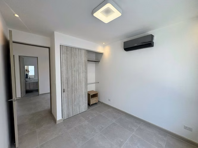 VENTA DE CASA PARA ESTRENAR RÍO ORO, SANTA ANA*