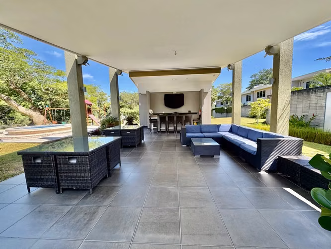 PARA INVERSION! POZOS SUR SANTA ANA! CASA de 3 HAB/2.5BAÑOS/JARDIN/AREAS SOCIALES - Imagen 17