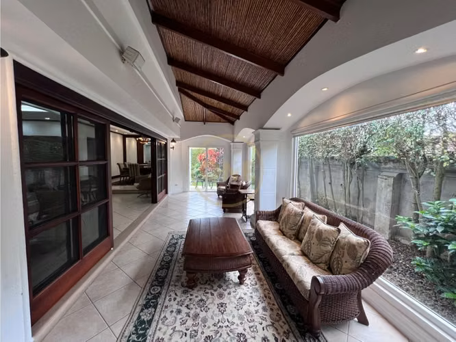 Vendo Hermosa Casa en Lindora de Santa Ana - Imagen 12