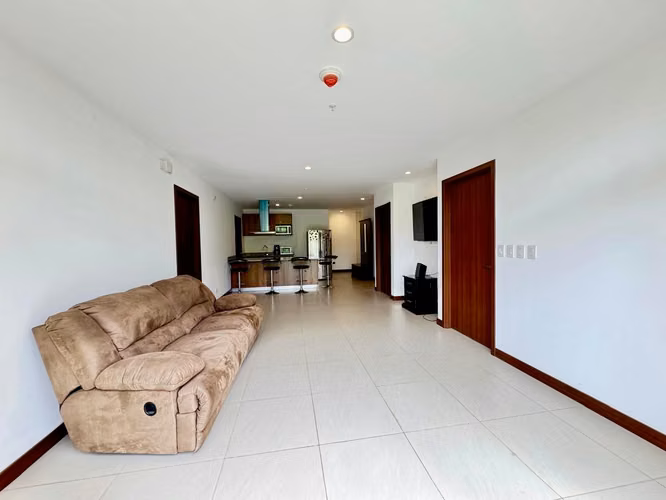Se Alquila hermoso apartamento de lujo en Vía Natura - Imagen 5