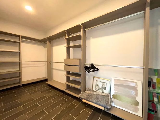 ALQUILER O VENTA DE APARTAMENTO EN CONDOMINIO - ESCAZU*