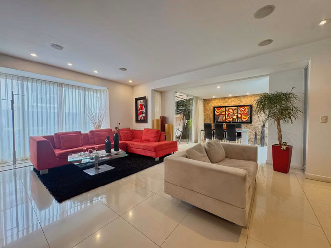 VENTA DE CASA EN EL CENTRO DE SANTA ANA  - Imagen 3