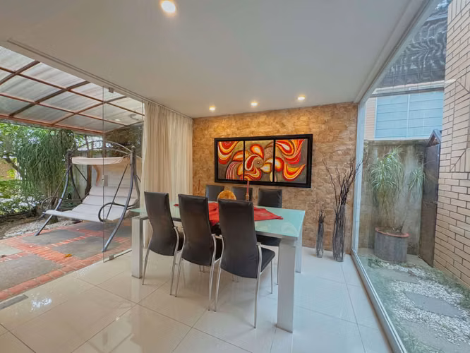 VENTA DE CASA EN EL CENTRO DE SANTA ANA  - Imagen 2