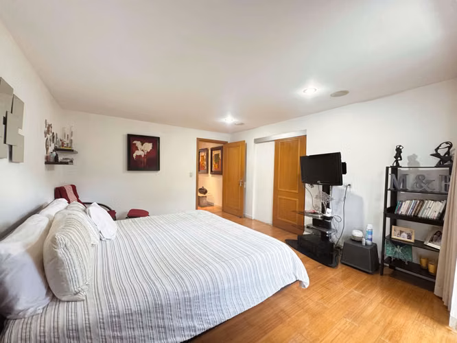 VENTA DE CASA EN EL CENTRO DE SANTA ANA  - Imagen 14
