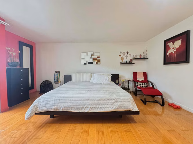 VENTA DE CASA EN EL CENTRO DE SANTA ANA  - Imagen 11