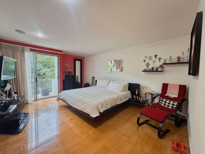 VENTA DE CASA EN EL CENTRO DE SANTA ANA  - Imagen 7