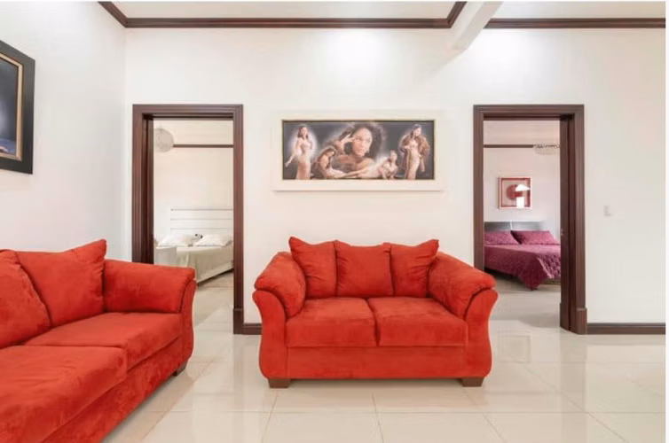 CASA CON APARTAMENTO DE VISITAS EN VENTA / COLINAS DE MONTEALEGRE - Imagen 5