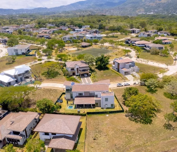 Casa de Lujo en Venta en Santa Ana, Costa Rica - Imagen 3