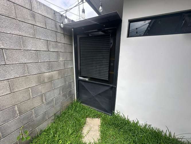 ¡Se vende casa de una sola planta en Condominio  Robles de Lindora Pozos Santa Ana - Imagen 10