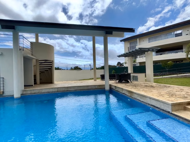 VENTA DE APARTAMENTO EN PRIMER PISO - CONDOMINIO - SANTA ANA