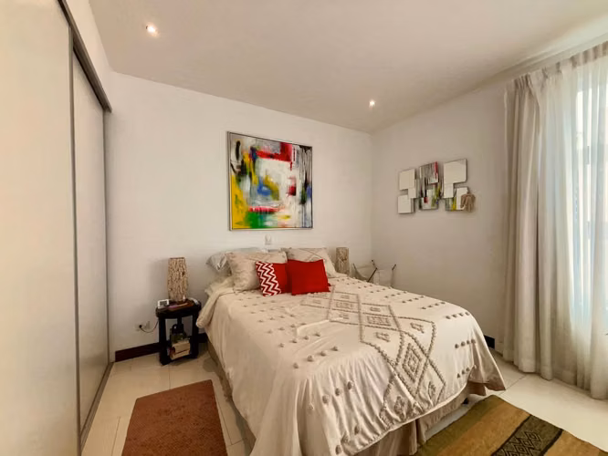 VENTA DE APARTAMENTO EN PRIMER PISO - CONDOMINIO - SANTA ANA