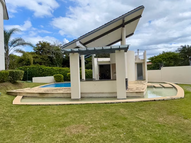 VENTA DE APARTAMENTO EN PRIMER PISO - CONDOMINIO - SANTA ANA