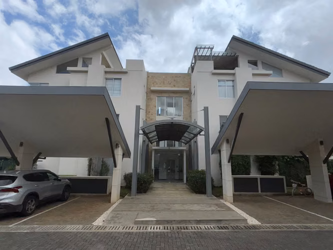 VENTA DE APARTAMENTO EN PRIMER PISO - CONDOMINIO - SANTA ANA