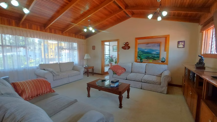 Venta de Casa en Sabanilla de Montes de Oca