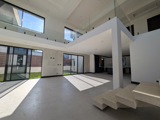 ESPECTACULAR.. Casa moderna en Condominio a estrenar