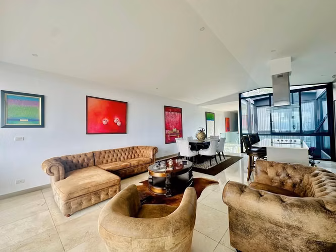 VENTA DE MODERNA CASA EN CONDOMINIO - ESCAZU - Imagen 8