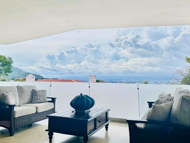 VENTA DE MODERNA CASA EN CONDOMINIO - ESCAZU - Imagen 10