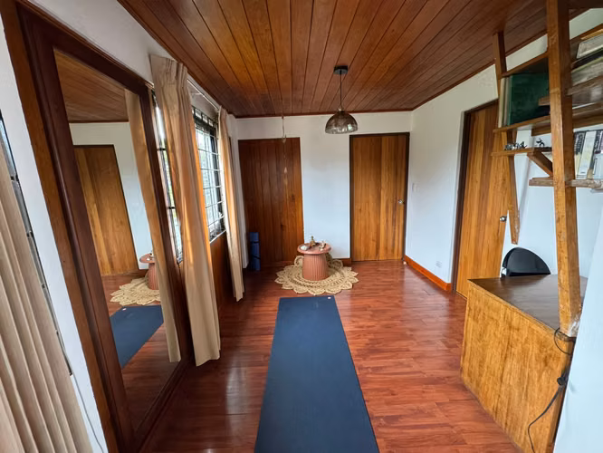 Propiedad 1397m2 Ideal para desarrollo comercial o habitacional Uso de suelo Mixto Granadilla
