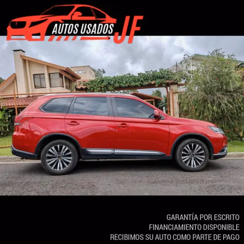 MITSUBISHI OUTLANDER 2020 AUTOMATICO MOTOR 2.000 CC 7 PASAJEROS FULL EXTRAS