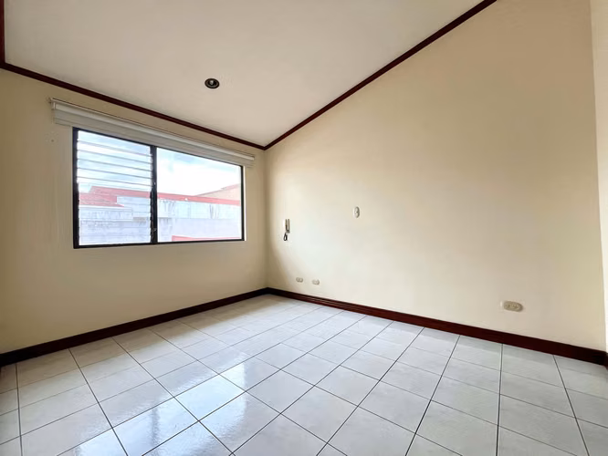 ALQUILER DE CASA EN CONDOMINIO - URUCA - HOSPITAL DEL TRAUMA - Imagen 13