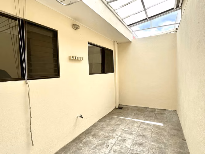 ALQUILER DE CASA EN CONDOMINIO - URUCA - HOSPITAL DEL TRAUMA - Imagen 5