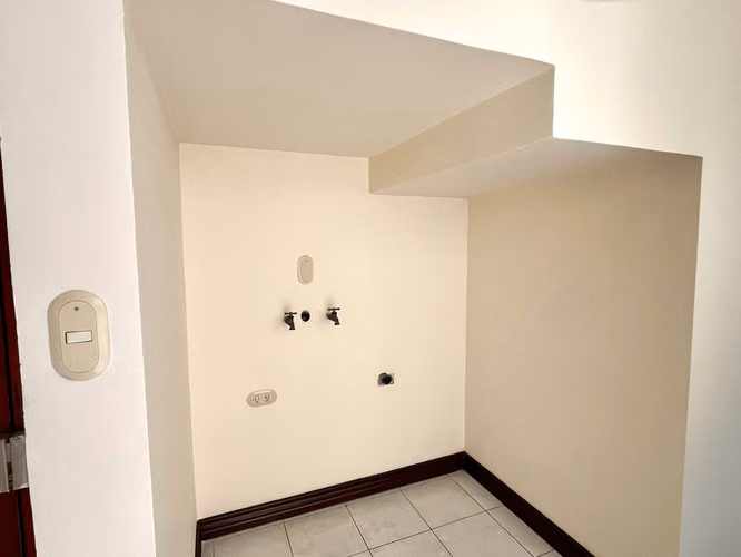 ALQUILER DE CASA EN CONDOMINIO - URUCA - HOSPITAL DEL TRAUMA - Imagen 8