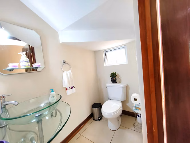 Casa en Venta en Moravia - Coronado con 4 hab. y 2 salas de TV Naturaleza y estilo de vida familiar - Imagen 19