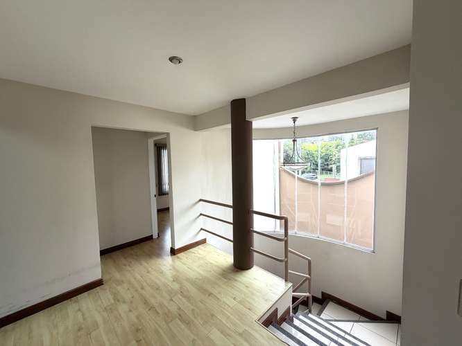 Casa en Venta en Moravia - Coronado con 4 hab. y 2 salas de TV Naturaleza y estilo de vida familiar