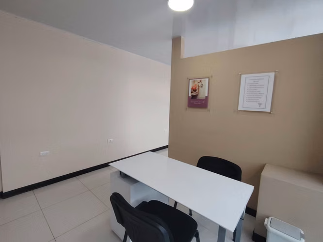 Alquiler Oficinas Excelente Precio y Ubicación - Barrio Luján AP - Imagen 12