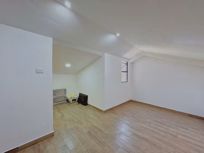SE VENDE CASA EN PARQUES DEL SOL