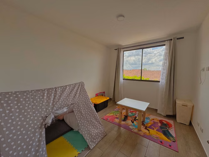 SE VENDE CASA EN PARQUES DEL SOL