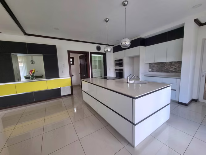 Venta Casa en Colinas de Montealegre, Tres Ríos - Lujo y Confort -