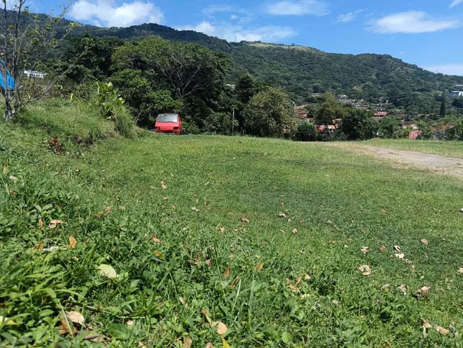 Se vende lote en el centro de Escazú, San José - Imagen 9