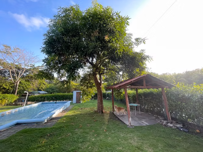 SE VENDE CASA DE PLAYA EN TIVIVES A 100M DE LA PLAYA - PUNTARENAS