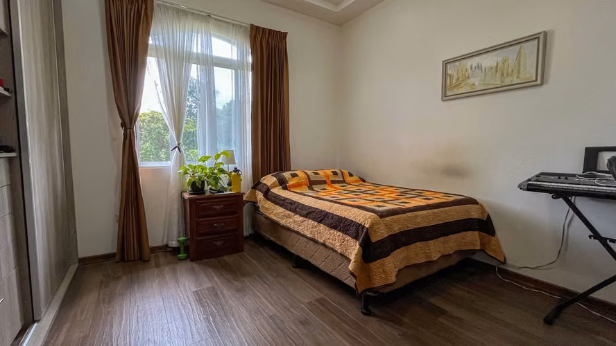 Se vende: Escazú, privacidad y elegancia en una sola planta en Los Laureles