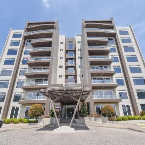 Venta de Apartamento en Torres de Velarde Heredia