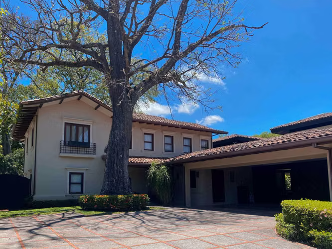 VENTA DE CASA MEDITERRANEA EN HACIENDA LINDORA, SANTA ANA - Imagen 16