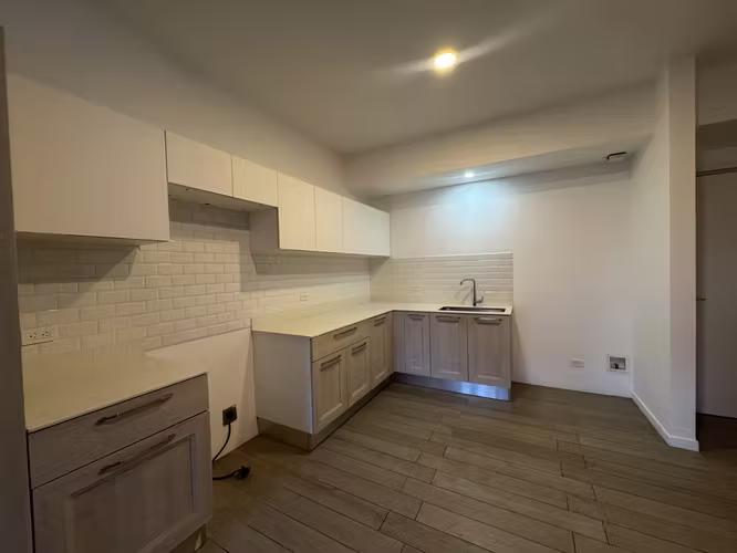 SE VENDE NUEVE 84 GUAYABOS VISTA AL BOSQUE