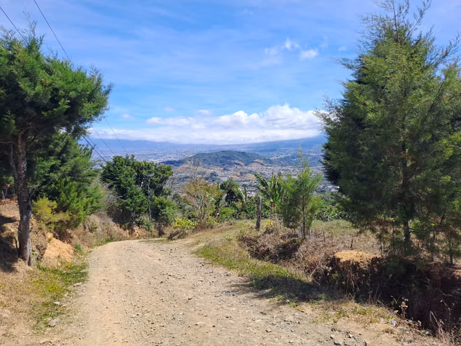 PRECIO DE OPORTUNIDAD!! Venta terreno con vistas al Valle Central