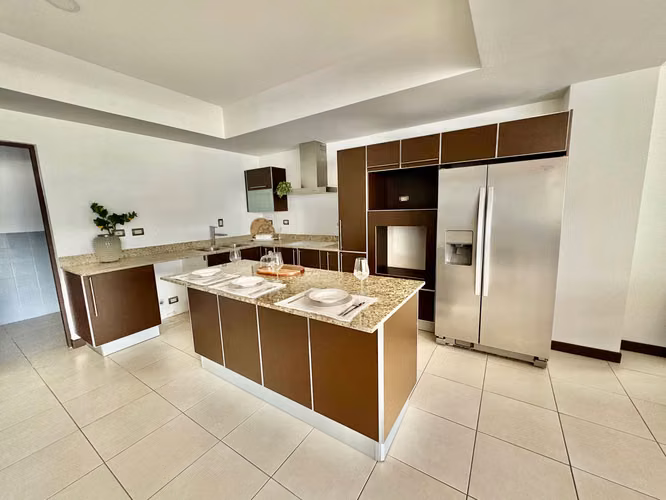 LAURELES-ESCAZU! LUJOSOS Y AMPLIOS APARTAMENTOS A ESTRENAR CON O SIN MUEBLES - Imagen 10