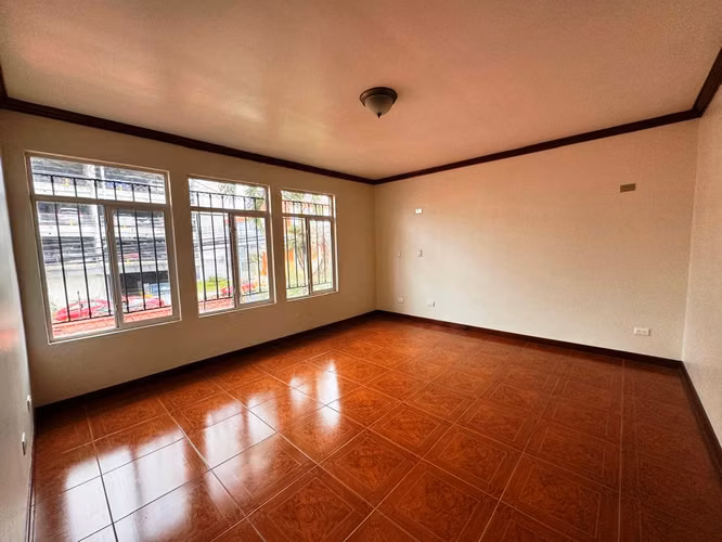 CASA EN LA URUCA. HOSPITAL DEL TRAUMA. CENARE. HOSPITAL MÉXICO.
