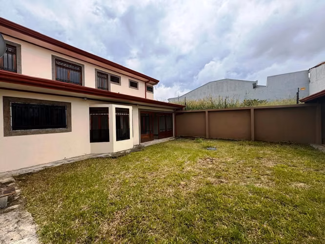 CASA EN LA URUCA. HOSPITAL DEL TRAUMA. CENARE. HOSPITAL MÉXICO.