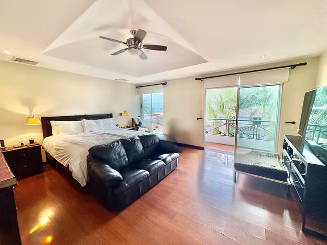 GUACHIPELIN ESCAZU! HERMOSA CASA  4 HAB + SERVICIO Y PISCINA PRIVADA