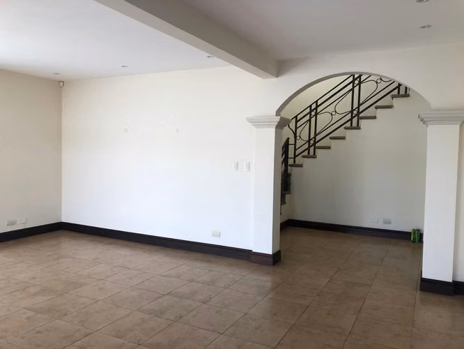 NL- id 39193 Hermosa casa en condominio de pocas unidades