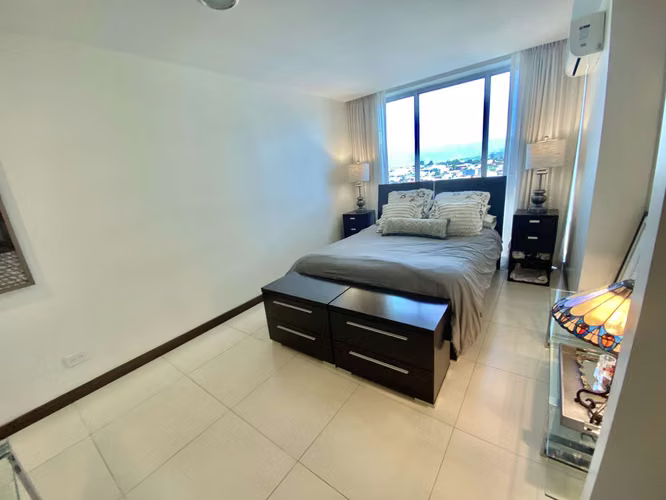 Venta Lujoso apartamento piso 13 1 habitacion 2 baños 2 parq. 2 bodegas en San José - Imagen 8