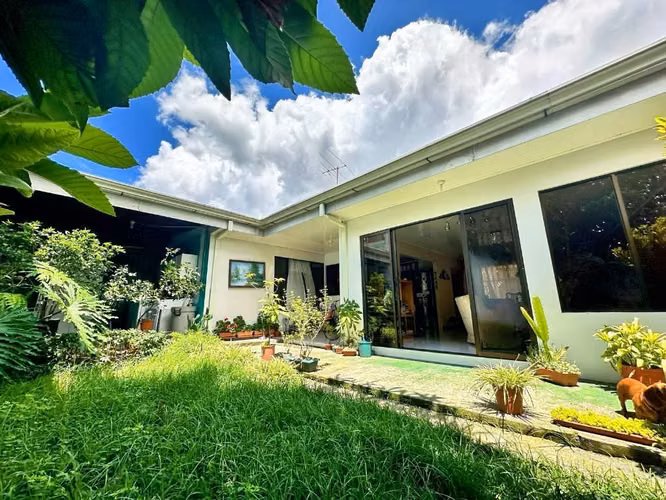 Venta de Casa en Zapote San José ( Urbanización El Trébol) - Imagen 2
